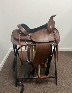 Simco Ralide Roper Saddle 15" FQH -Equestrian Supply Shop image5 1 2