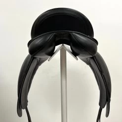 Albion Legend 17.5" XXW -Equestrian Supply Shop img 2286