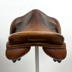 HDR Close Contact Pro 17" M -Equestrian Supply Shop img 9629